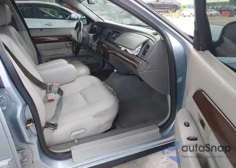 2004 Mercury Grand Marquis Gs from USA, damaged, VIN 2MEFM74WX4X611598